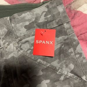 NWT Spanx camo cargo stretchy jeans